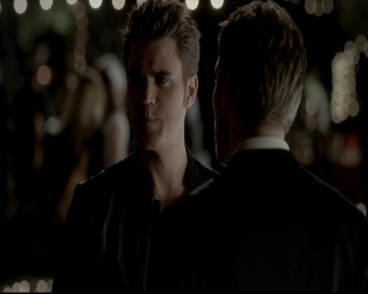 VampireDiariesWorld-dot-org_4x09OComeAllYeFaithful1528.jpg