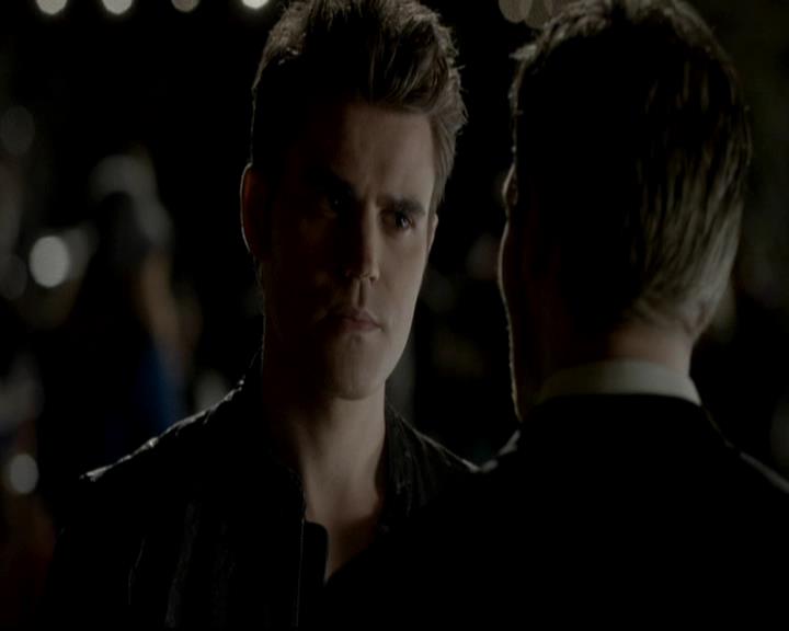 VampireDiariesWorld-dot-org_4x09OComeAllYeFaithful1532.jpg