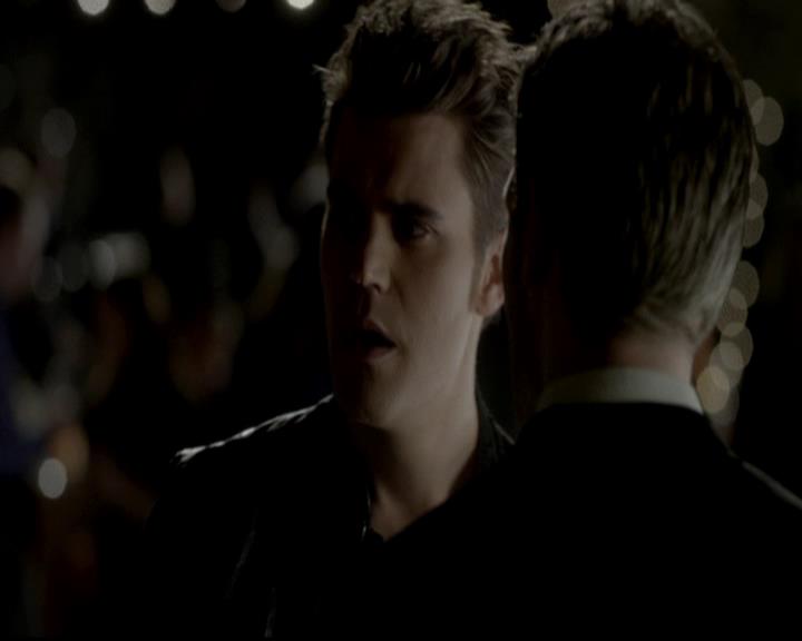 VampireDiariesWorld-dot-org_4x09OComeAllYeFaithful1533.jpg