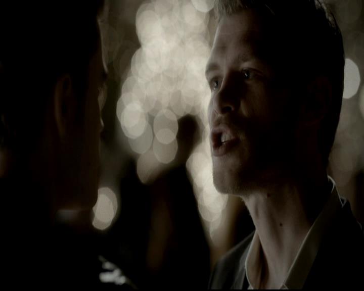 VampireDiariesWorld-dot-org_4x09OComeAllYeFaithful1541.jpg