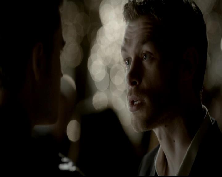 VampireDiariesWorld-dot-org_4x09OComeAllYeFaithful1543.jpg