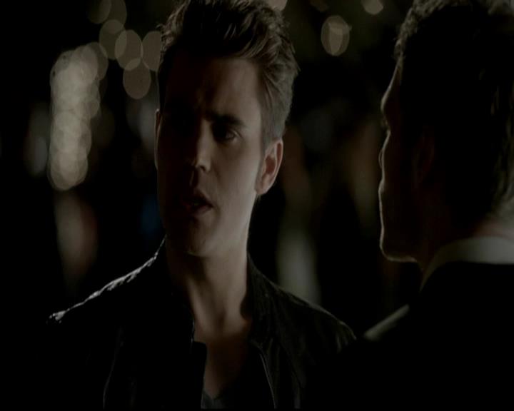 VampireDiariesWorld-dot-org_4x09OComeAllYeFaithful1551.jpg