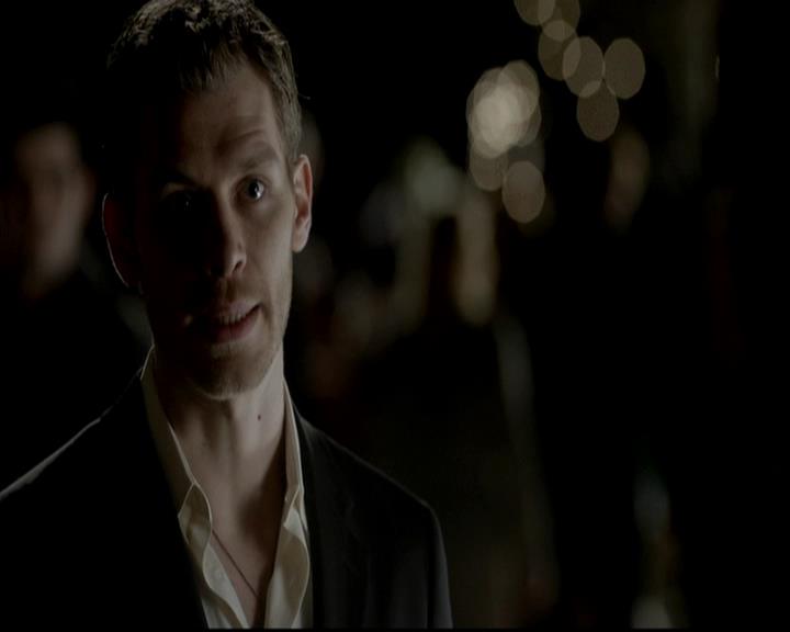 VampireDiariesWorld-dot-org_4x09OComeAllYeFaithful1587.jpg