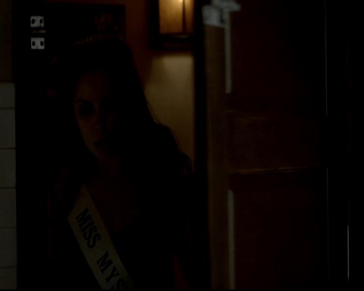 VampireDiariesWorld-dot-org_4x09OComeAllYeFaithful1616.jpg