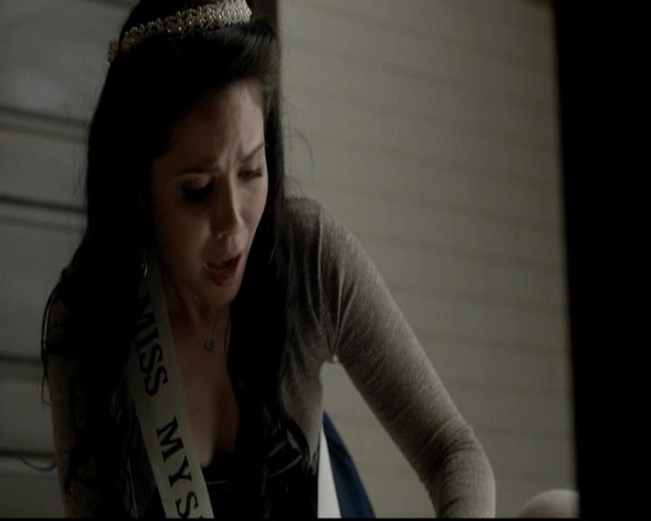 VampireDiariesWorld-dot-org_4x09OComeAllYeFaithful1634.jpg