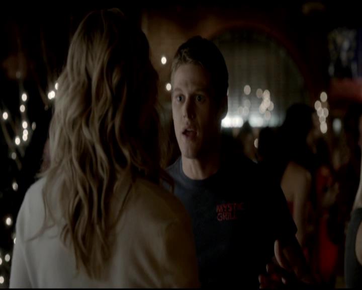 VampireDiariesWorld-dot-org_4x09OComeAllYeFaithful1682.jpg