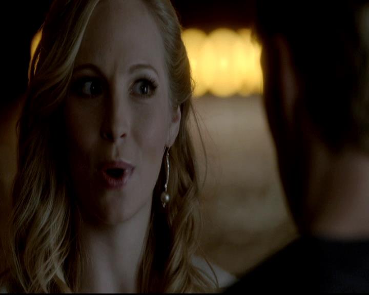 VampireDiariesWorld-dot-org_4x09OComeAllYeFaithful1687.jpg