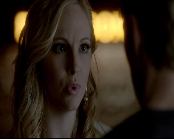 VampireDiariesWorld-dot-org_4x09OComeAllYeFaithful1689.jpg