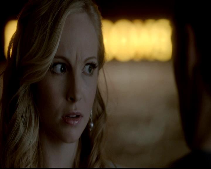 VampireDiariesWorld-dot-org_4x09OComeAllYeFaithful1699.jpg