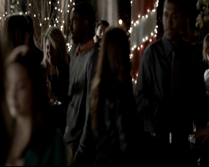 VampireDiariesWorld-dot-org_4x09OComeAllYeFaithful1701.jpg