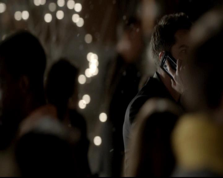 VampireDiariesWorld-dot-org_4x09OComeAllYeFaithful1706.jpg