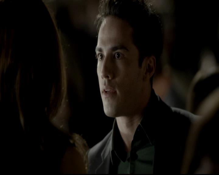 VampireDiariesWorld-dot-org_4x09OComeAllYeFaithful1716.jpg