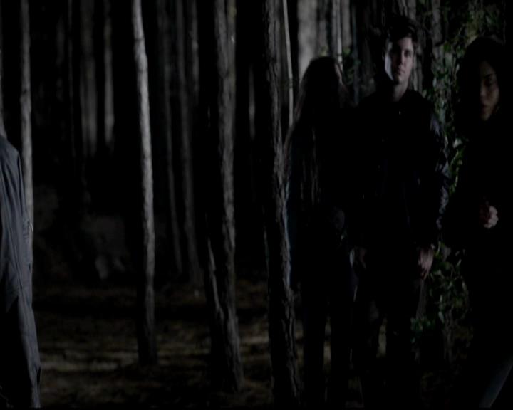 VampireDiariesWorld-dot-org_4x09OComeAllYeFaithful1720.jpg