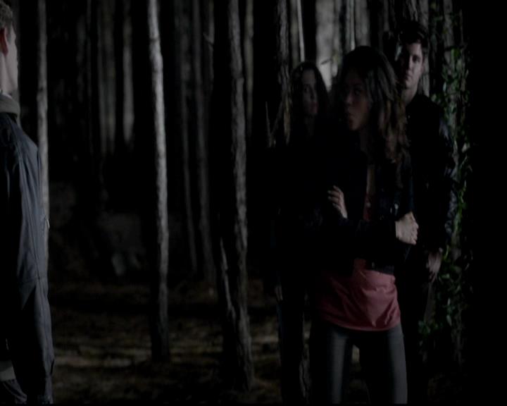 VampireDiariesWorld-dot-org_4x09OComeAllYeFaithful1721.jpg