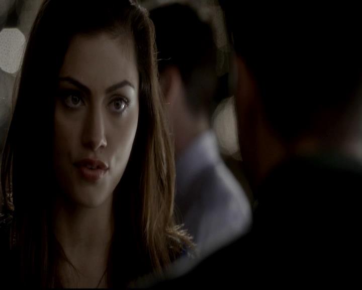 VampireDiariesWorld-dot-org_4x09OComeAllYeFaithful1729.jpg