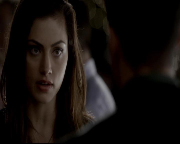 VampireDiariesWorld-dot-org_4x09OComeAllYeFaithful1732.jpg