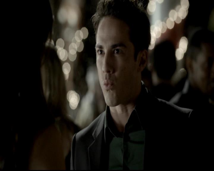 VampireDiariesWorld-dot-org_4x09OComeAllYeFaithful1733.jpg