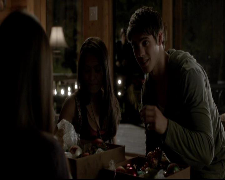 VampireDiariesWorld-dot-org_4x09OComeAllYeFaithful1830.jpg