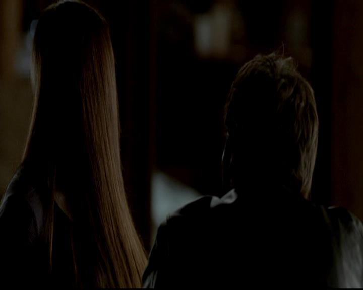 VampireDiariesWorld-dot-org_4x09OComeAllYeFaithful1890.jpg