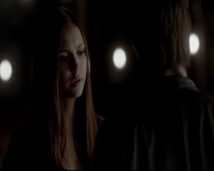 VampireDiariesWorld-dot-org_4x09OComeAllYeFaithful1911.jpg