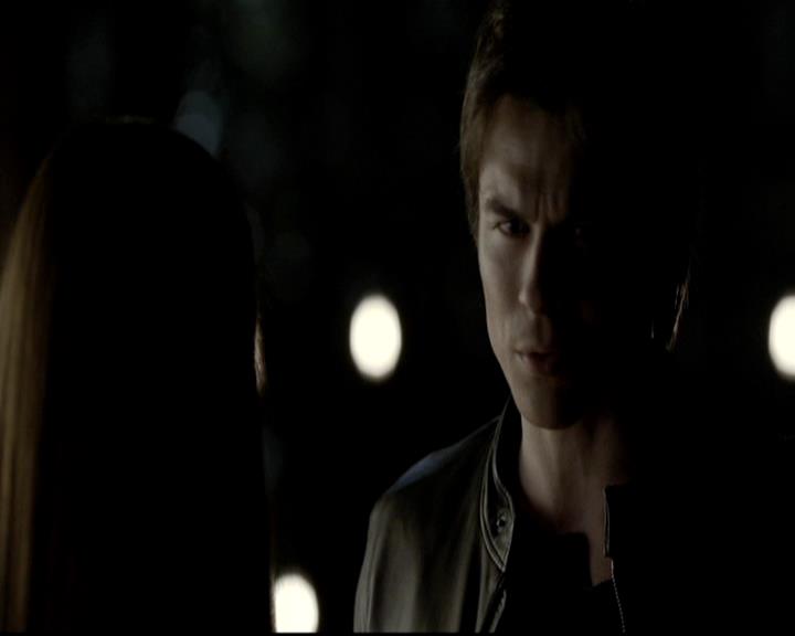 VampireDiariesWorld-dot-org_4x09OComeAllYeFaithful1921.jpg