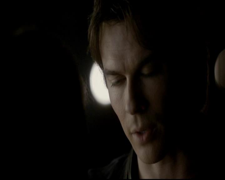 VampireDiariesWorld-dot-org_4x09OComeAllYeFaithful1936.jpg