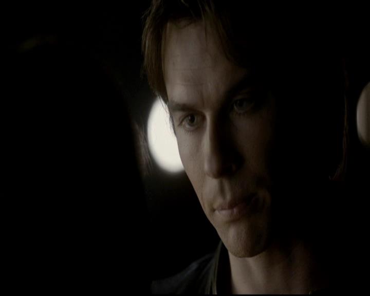 VampireDiariesWorld-dot-org_4x09OComeAllYeFaithful1937.jpg