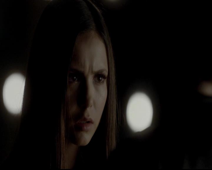 VampireDiariesWorld-dot-org_4x09OComeAllYeFaithful1940.jpg