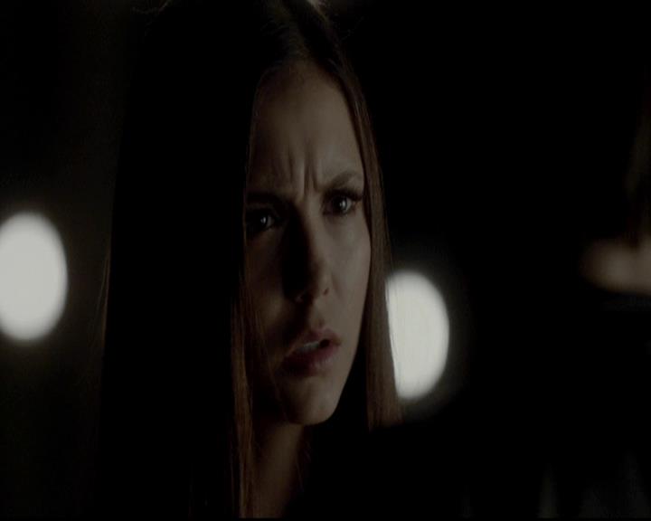 VampireDiariesWorld-dot-org_4x09OComeAllYeFaithful1943.jpg