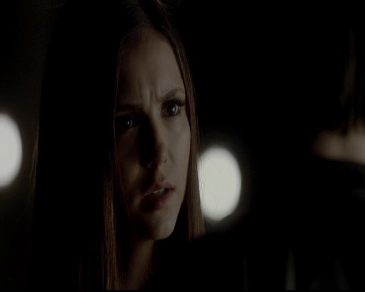 VampireDiariesWorld-dot-org_4x09OComeAllYeFaithful1947.jpg