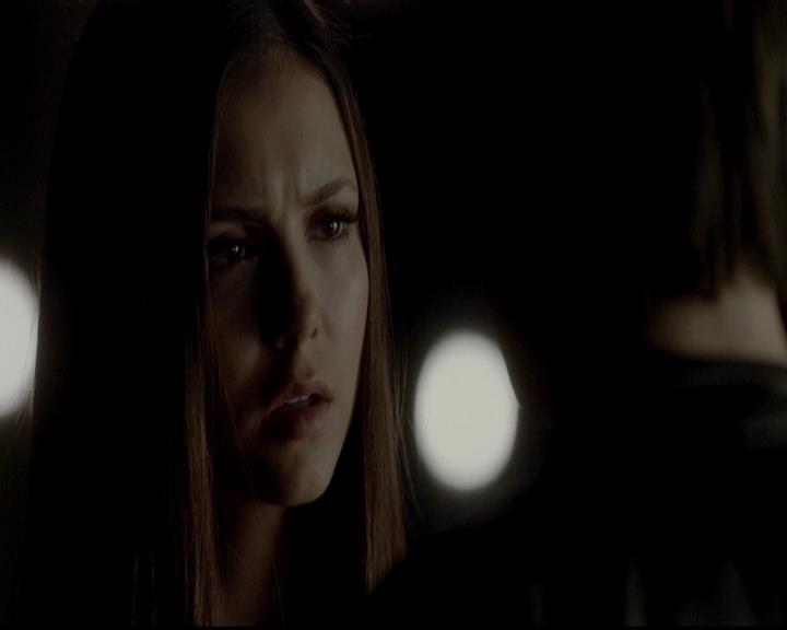 VampireDiariesWorld-dot-org_4x09OComeAllYeFaithful1951.jpg