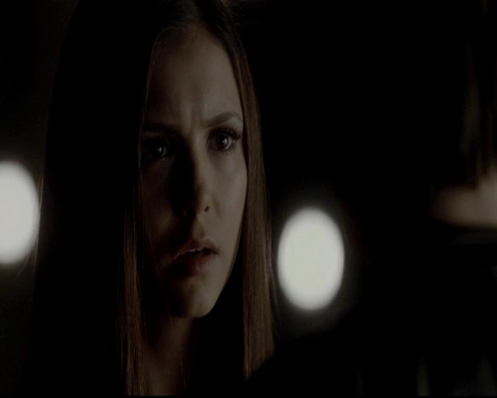 VampireDiariesWorld-dot-org_4x09OComeAllYeFaithful1952.jpg