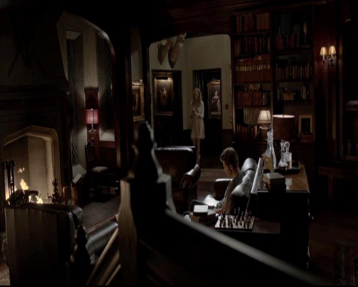 VampireDiariesWorld-dot-org_4x09OComeAllYeFaithful1961.jpg