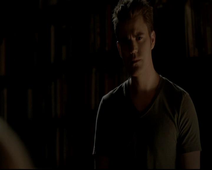 VampireDiariesWorld-dot-org_4x09OComeAllYeFaithful2025.jpg