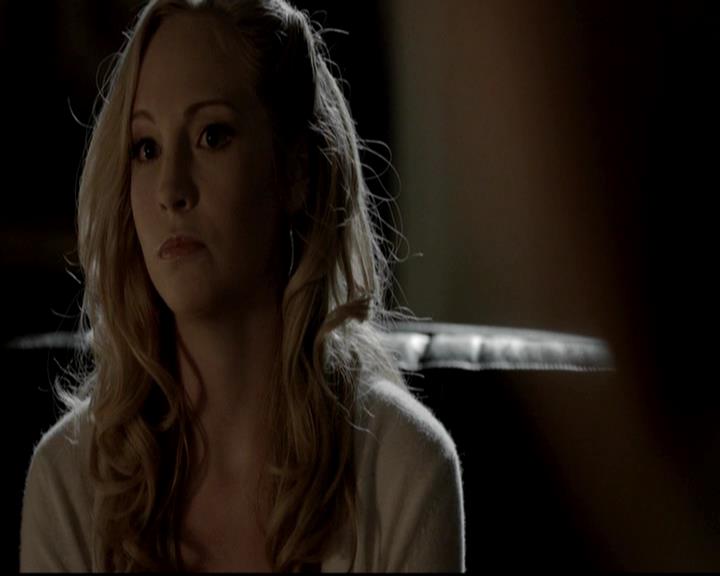 VampireDiariesWorld-dot-org_4x09OComeAllYeFaithful2027.jpg