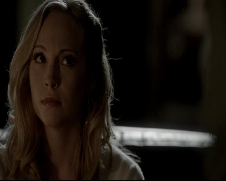 VampireDiariesWorld-dot-org_4x09OComeAllYeFaithful2036.jpg