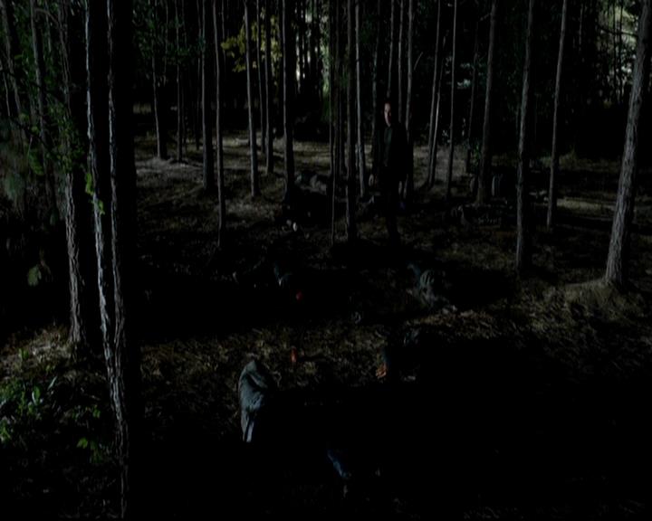 VampireDiariesWorld-dot-org_4x09OComeAllYeFaithful2160.jpg