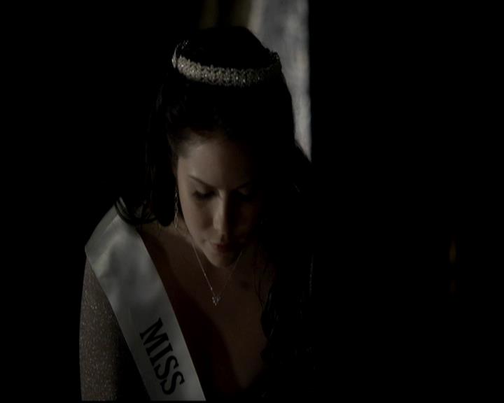 VampireDiariesWorld-dot-org_4x09OComeAllYeFaithful2203.jpg