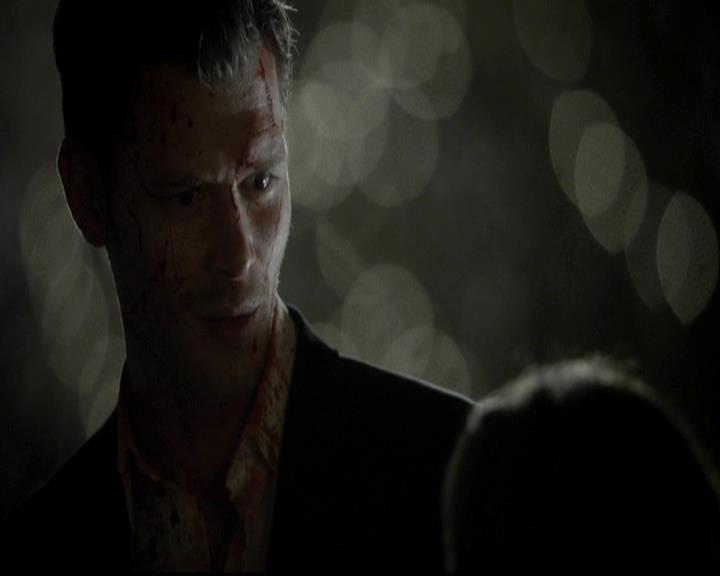 VampireDiariesWorld-dot-org_4x09OComeAllYeFaithful2244.jpg