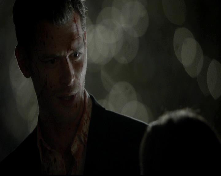 VampireDiariesWorld-dot-org_4x09OComeAllYeFaithful2245.jpg