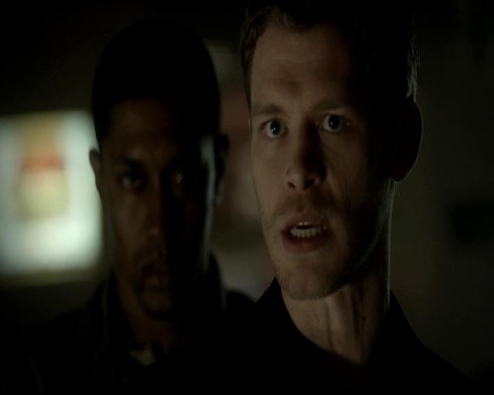 VampireDiariesWorld-dot-org_4x11CatchMeIfYouCan0066.jpg