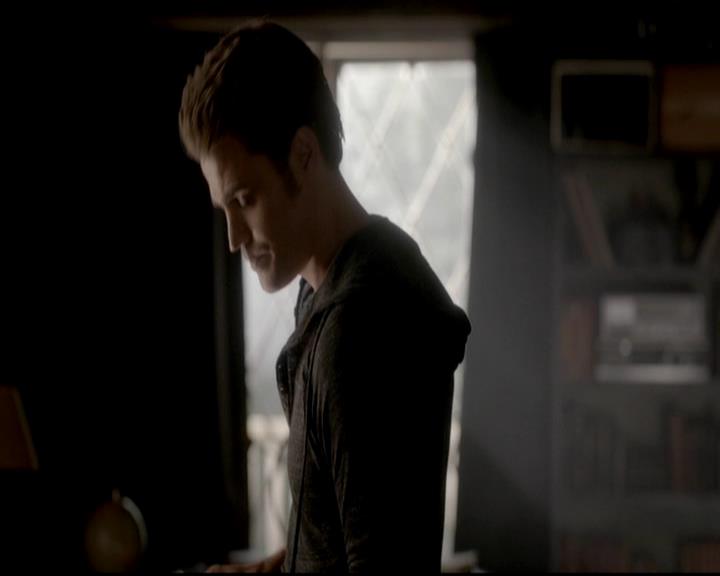 VampireDiariesWorld-dot-org_4x11CatchMeIfYouCan0304.jpg