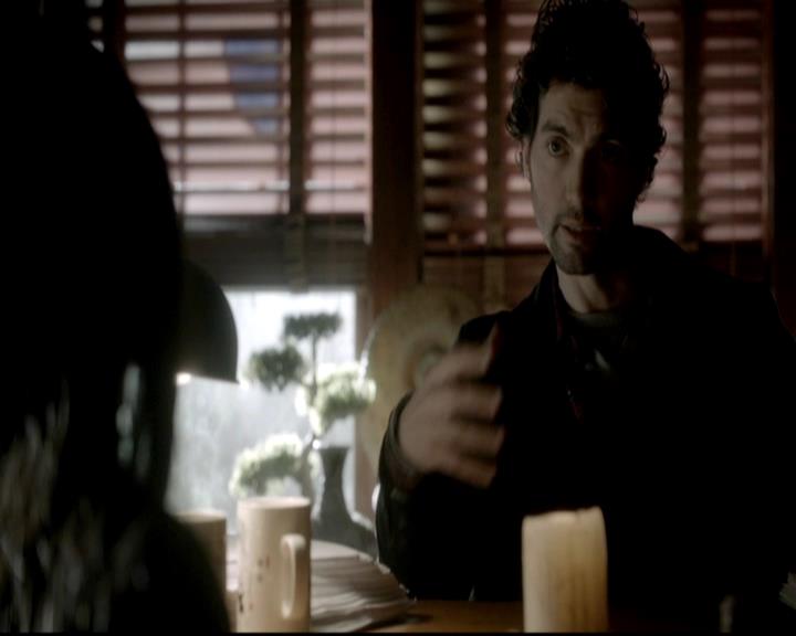 VampireDiariesWorld-dot-org_4x11CatchMeIfYouCan0349.jpg