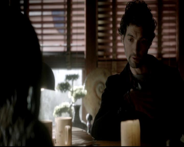 VampireDiariesWorld-dot-org_4x11CatchMeIfYouCan0350.jpg