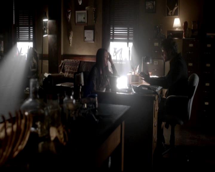 VampireDiariesWorld-dot-org_4x11CatchMeIfYouCan0359.jpg