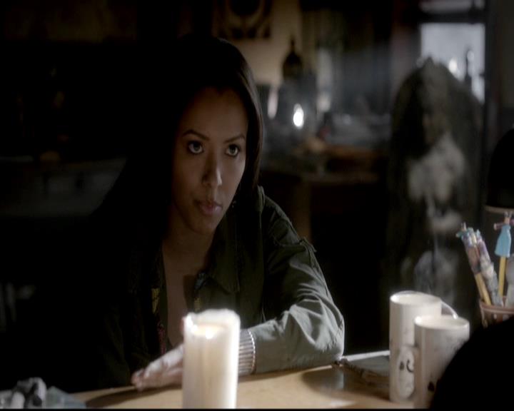 VampireDiariesWorld-dot-org_4x11CatchMeIfYouCan0361.jpg