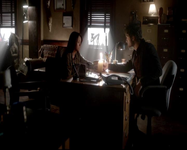 VampireDiariesWorld-dot-org_4x11CatchMeIfYouCan0375.jpg