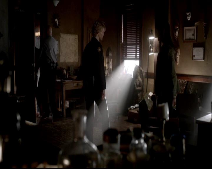 VampireDiariesWorld-dot-org_4x11CatchMeIfYouCan0410.jpg