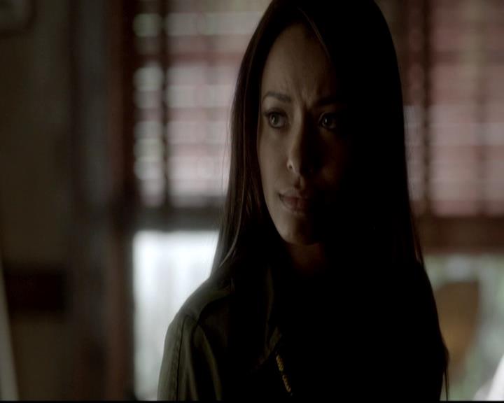 VampireDiariesWorld-dot-org_4x11CatchMeIfYouCan0413.jpg