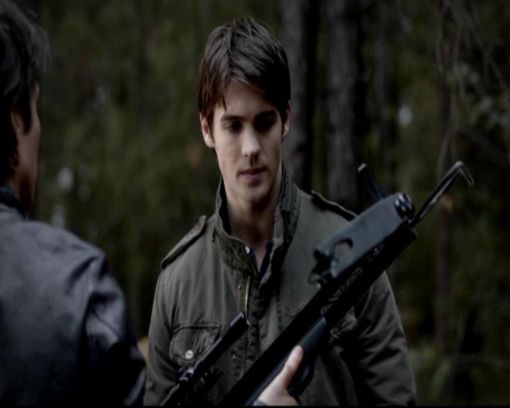 VampireDiariesWorld-dot-org_4x11CatchMeIfYouCan0426.jpg